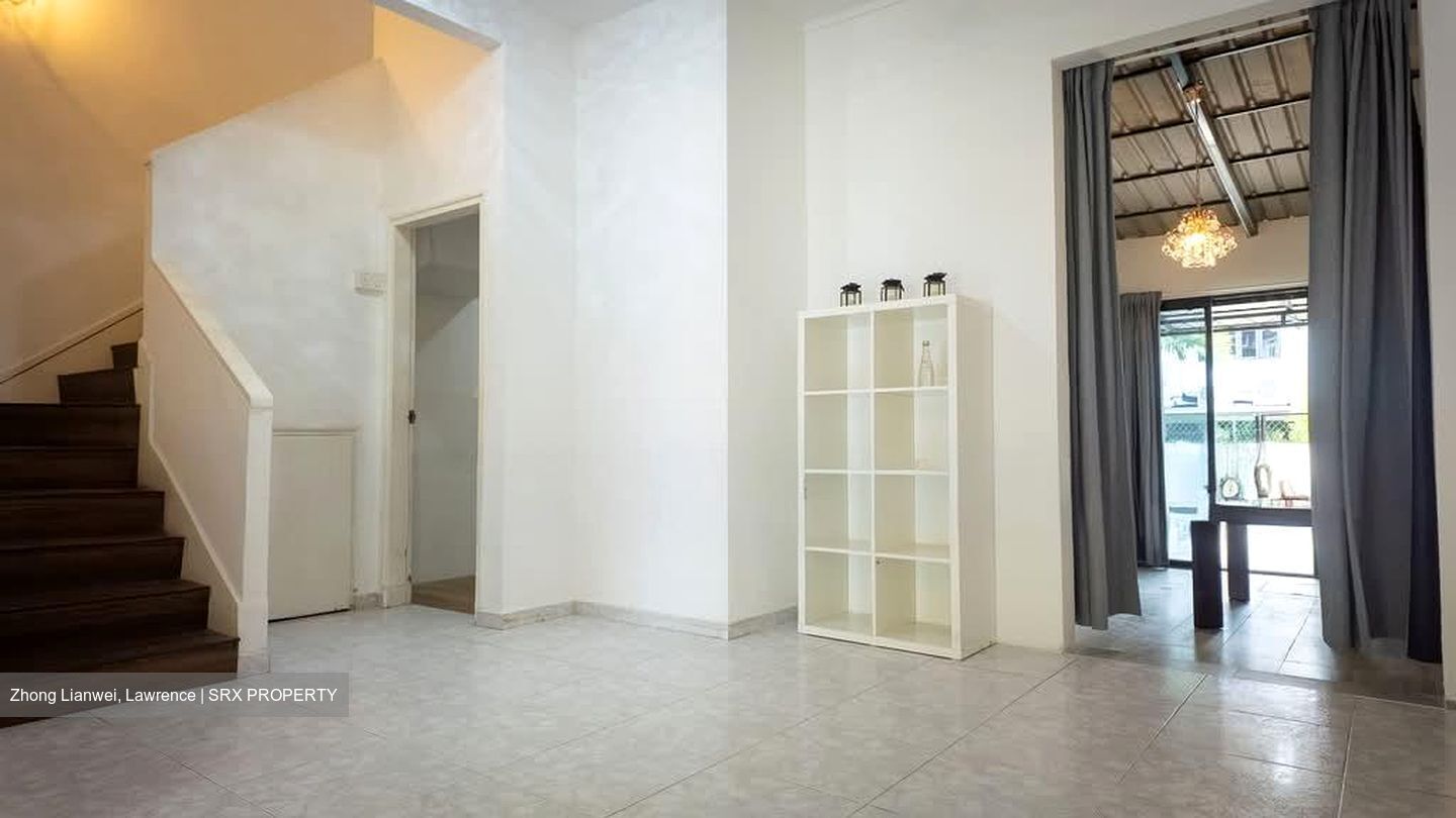 Jalan Pacheli (D19), Terrace #566507541